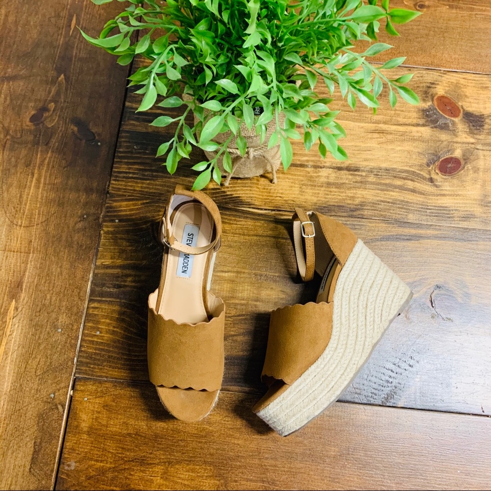 Steve Madden Camel Colored Wedge- Size 7 - image 4